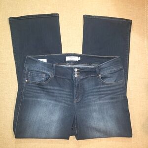Torrid Jeans Woman 24R Boot Flare Zip Stretch Casual Western